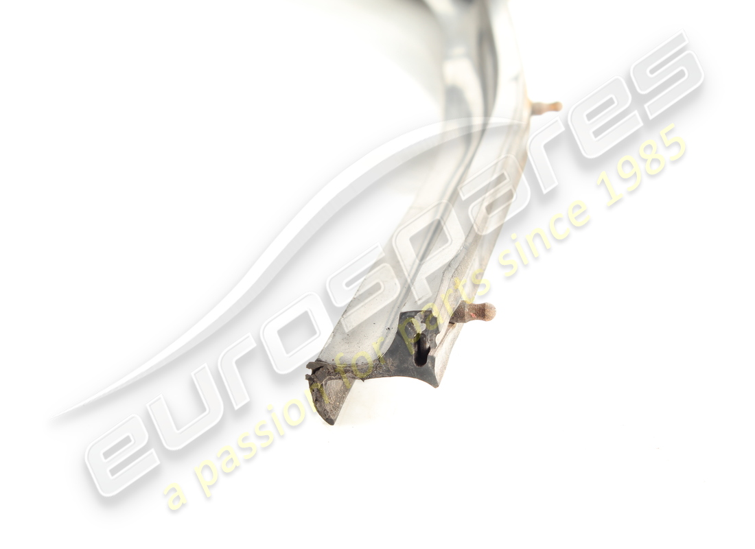 envolvente de goma de lúnea trasera ferrari usada. número de parte 60854400 (2)