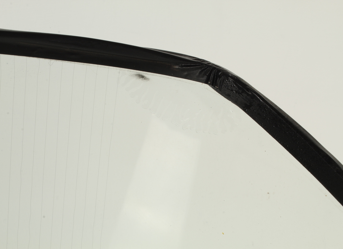 ventana trasera ferrari usada. número de parte 61896400 (4)