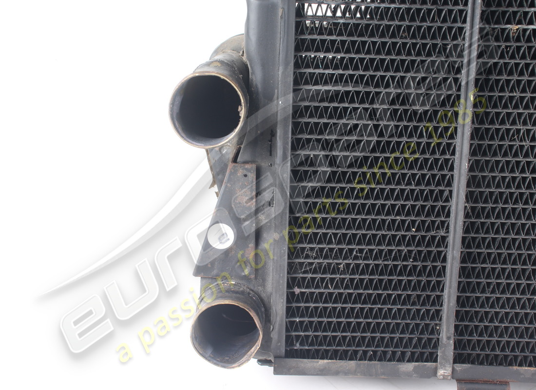 radiador de agua maserati usado. número de parte 384000101 (2)
