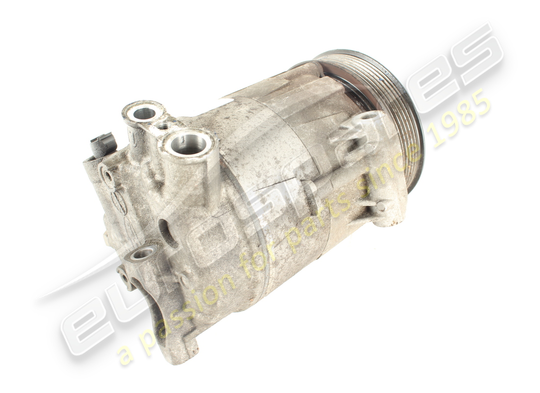 compresor de aire acondicionado usado maserati v6. número de pieza 308716 (5)