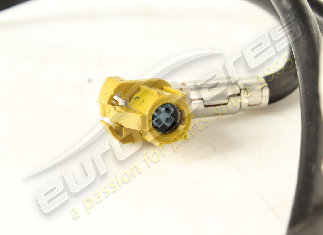 CABLE DIVISOR NIT USADO FERRARI. NÚMERO DE PIEZA 320423 (2) cable divisor nit usado ferrari. número de pieza 320423 (2)