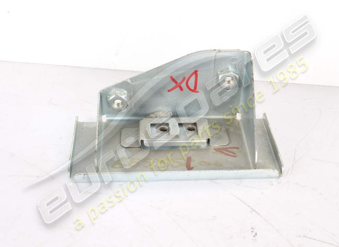 nuevo refuerzo del ferrari rh striker. número de parte 68555100 (1)