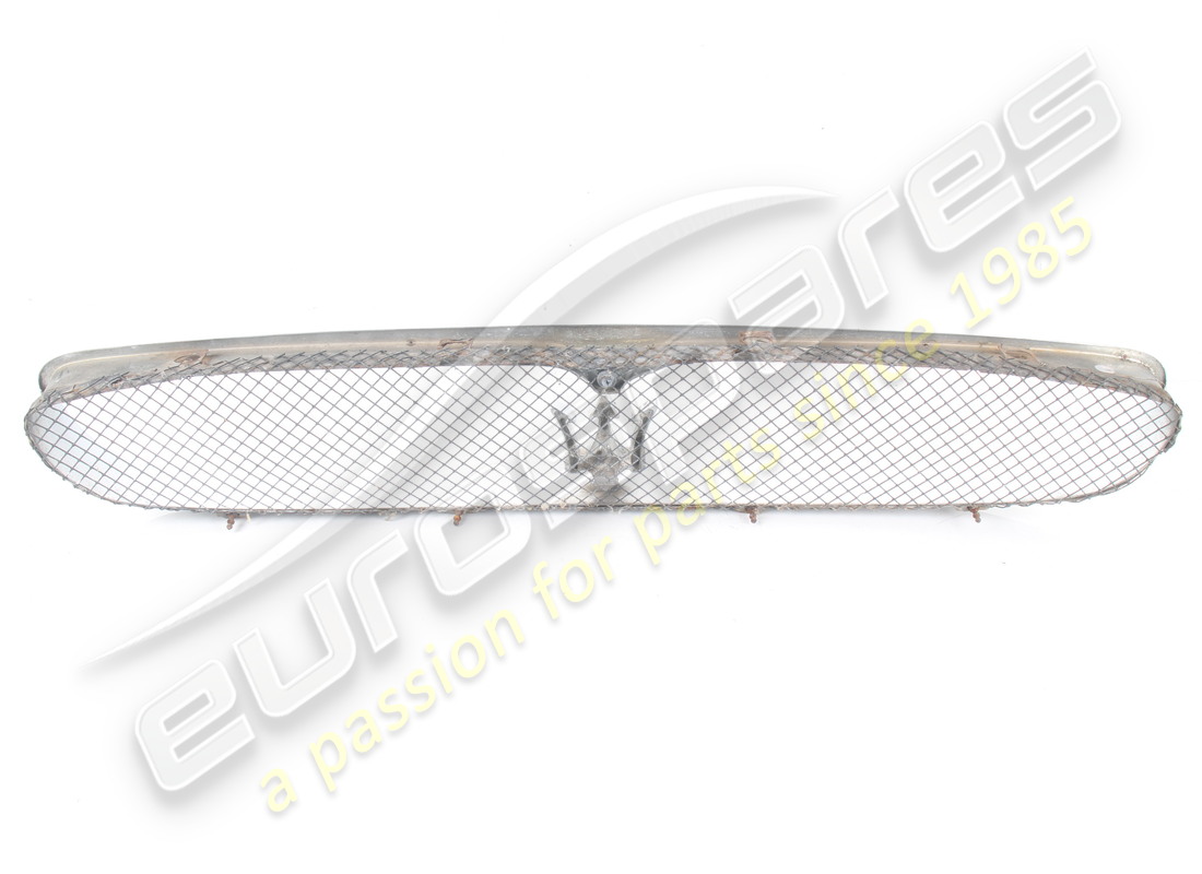 used maserati complete radiator grill. part number 386300105 (3)