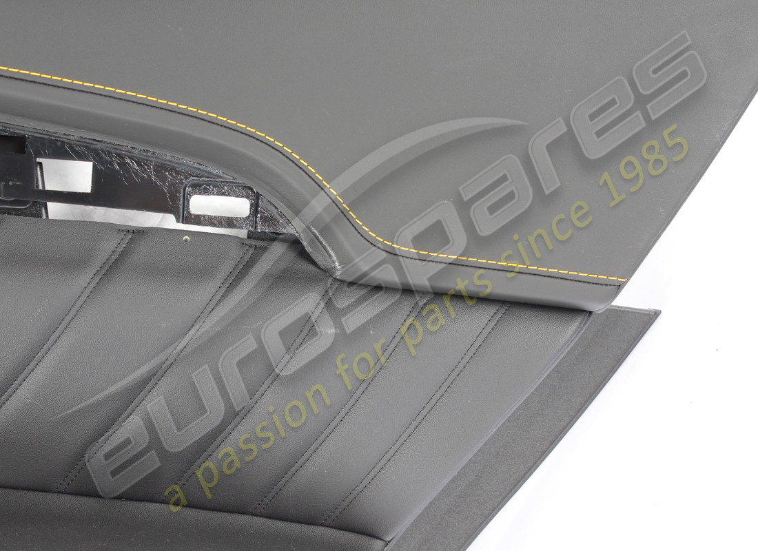 conjunto de panel de puerta trasera derecha maserati usado. número de pieza 670225938 (2)