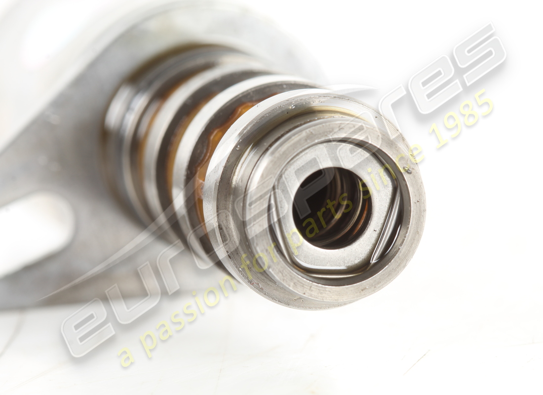 VÁLVULA REGULADORA DE PRESIÓN DE ACEITE FERRARI USADA. NÚMERO DE PARTE 296017 (4) válvula reguladora de presión de aceite ferrari usada. número de parte 296017 (4)