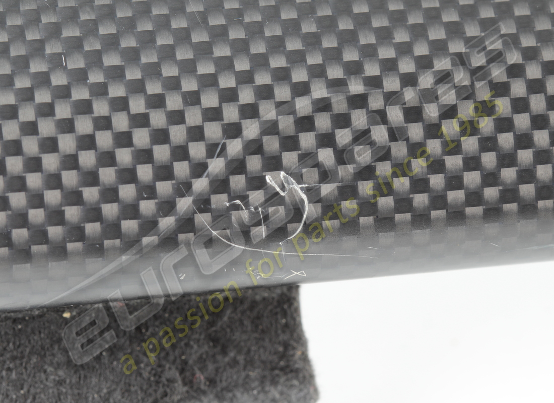 NUEVO (OTRO) FERRARI BORDE DE TOPE DE EQUIPAJE. NÚMERO DE PIEZA 83031400 (5) nuevo (otro) ferrari borde de tope de equipaje. número de pieza 83031400 (5)