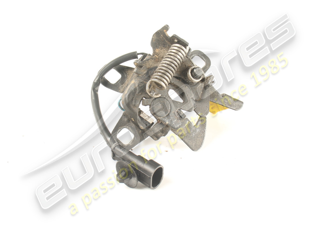 cerradura del capó del motor usada maserati. número de pieza 670003116 (2)