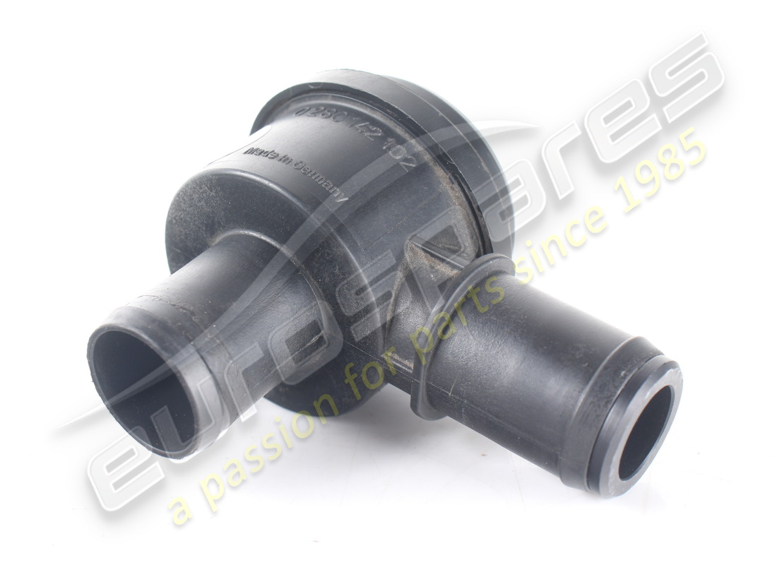 VÁLVULA DE DERIVACIÓN USADA MASERATI EN EL TURBOCOMPRESOR. NÚMERO DE PIEZA 571365700 (1) válvula de derivación usada maserati en el turbocompresor. número de pieza 571365700 (1)