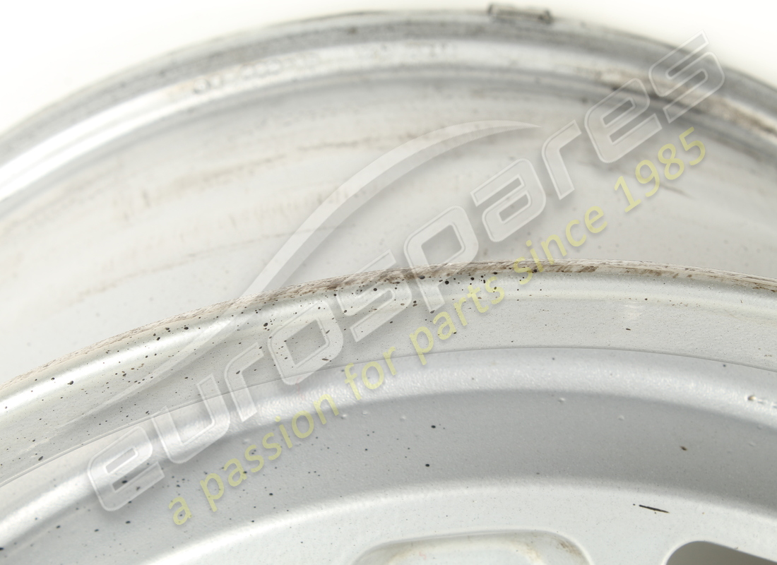 USADA FERRARI RUEDA DE CARRETERA DELANTERA 3.2 MQV. NÚMERO DE PARTE 127465 (3) usada ferrari rueda de carretera delantera 3.2 mqv. número de parte 127465 (3)