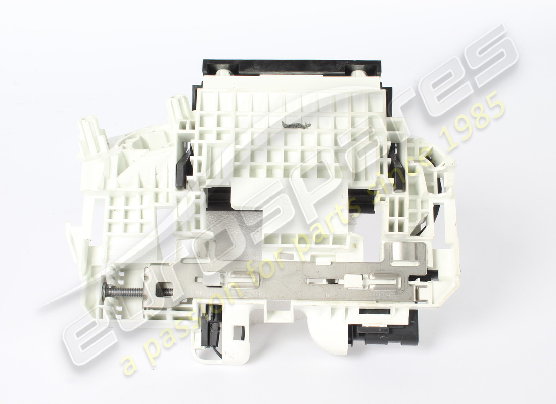 usado maserati soporte de manija de puerta exterior izquierda. número de pieza 670175389 (1)