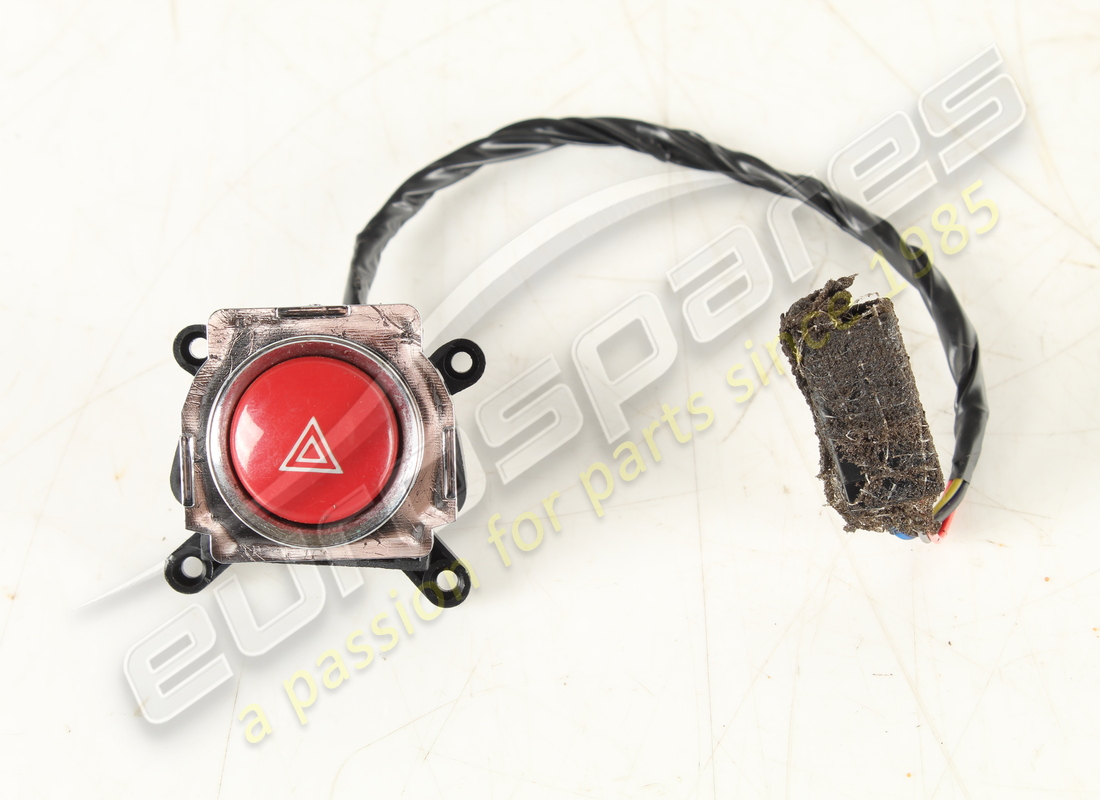 USADO MASERATI CONTROL DE EMERGENCIA. NÚMERO DE PIEZA 197803 (1) usado maserati control de emergencia. número de pieza 197803 (1)