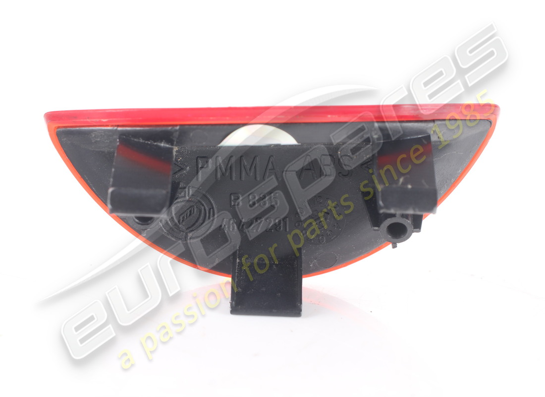 reflector usado maserati para panel de puerta. número de pieza 46427291 (2)