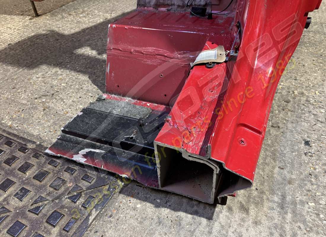 USADO FERRARI FLANCO IZQUIERDO. NÚMERO DE PARTE 83816011 (4) usado ferrari flanco izquierdo. número de parte 83816011 (4)