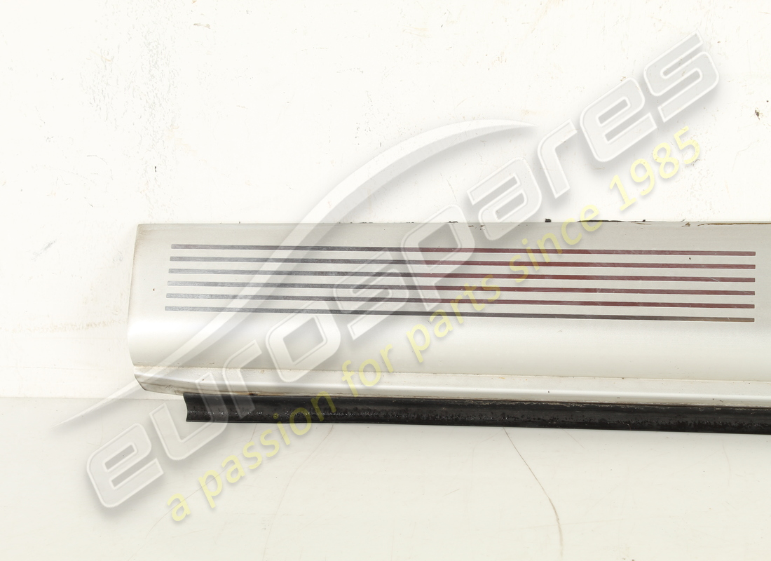 usado maserati modanatura sottoporta sx. número de parte 386100313 (2)