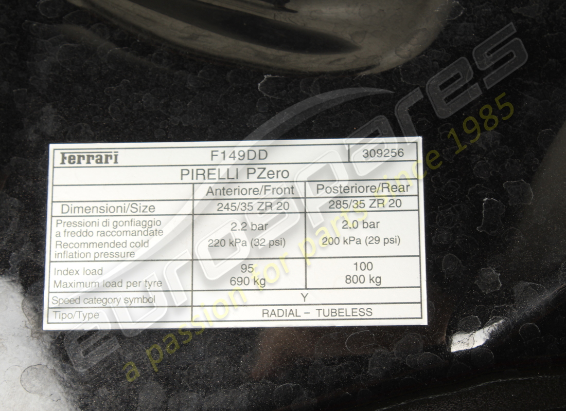 tapa prensada ferrari usada. número de pieza 85312411 (5)