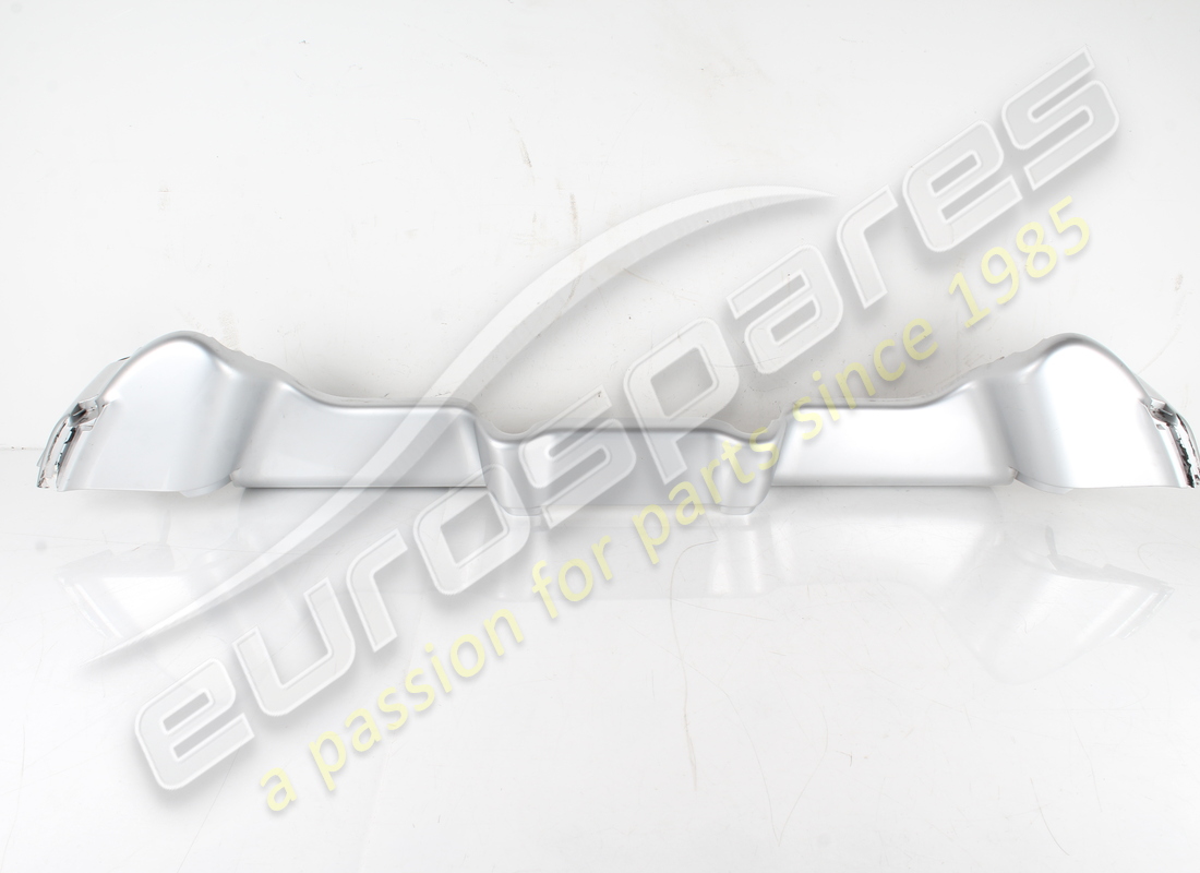 CUBIERTA DE BARRA ANTIVUELCO DELANTERA USADA Ferrari. NÚMERO DE PIEZA 66461800 (1)