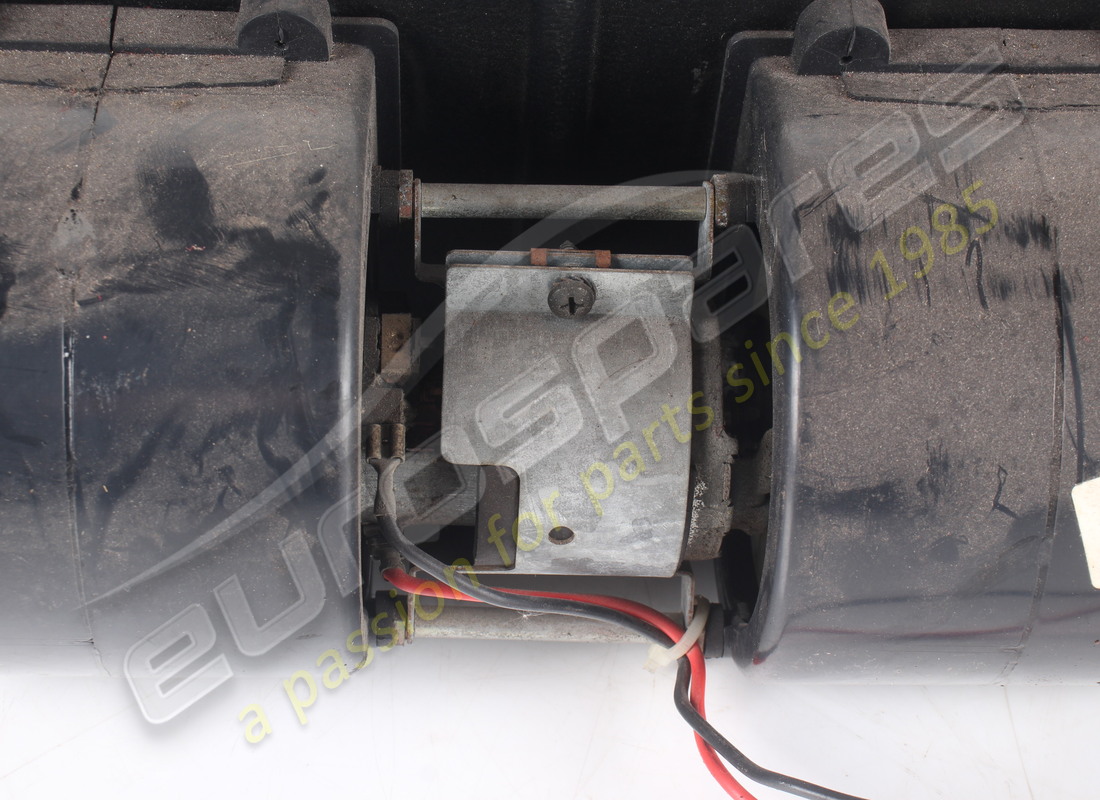 UNIDAD DE EVAPORADOR USADA FERRARI VOLANTE A LA DERECHA NÚMERO DE PIEZA 61929300 (5) unidad de evaporador usada ferrari volante a la derecha número de pieza 61929300 (5)