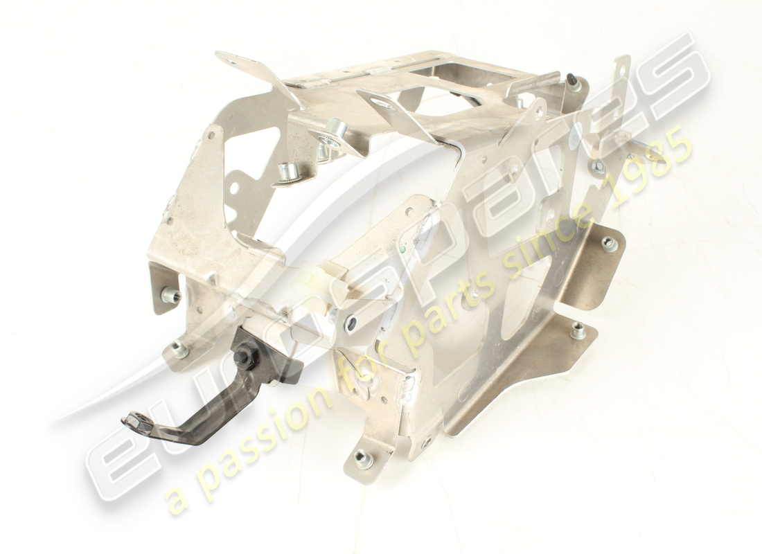 SOPORTE PARA COMPUTADORA DE CARROCERÍA USADO Ferrari. NÚMERO DE PIEZA 82403200 (1)