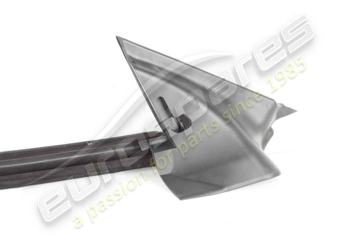 sello de línea de cinturón exterior izquierdo ferrari usado. número de pieza 85219500 (2)