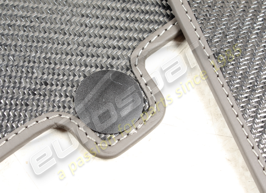 alfombra de carbono nueva ferrari f430 sin extintor. número de pieza 70002875 (3)