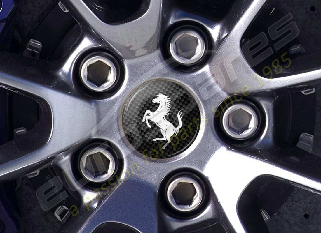 nuevas tapacubos para ruedas de carreras de fibra de carbono ferrari. número de pieza 70005609 (1)