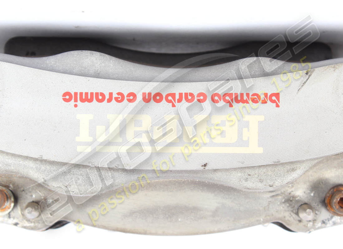 pinza de freno trasero derecho completa ferrari usada. número de pieza 926497 (2)