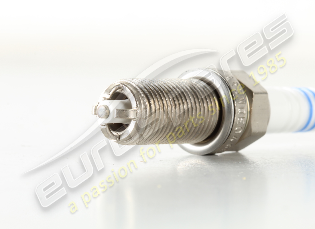 NUEVA BUJÍA BOSCH. NÚMERO DE PARTE 99917013090 (2) nueva bujía bosch. número de parte 99917013090 (2)