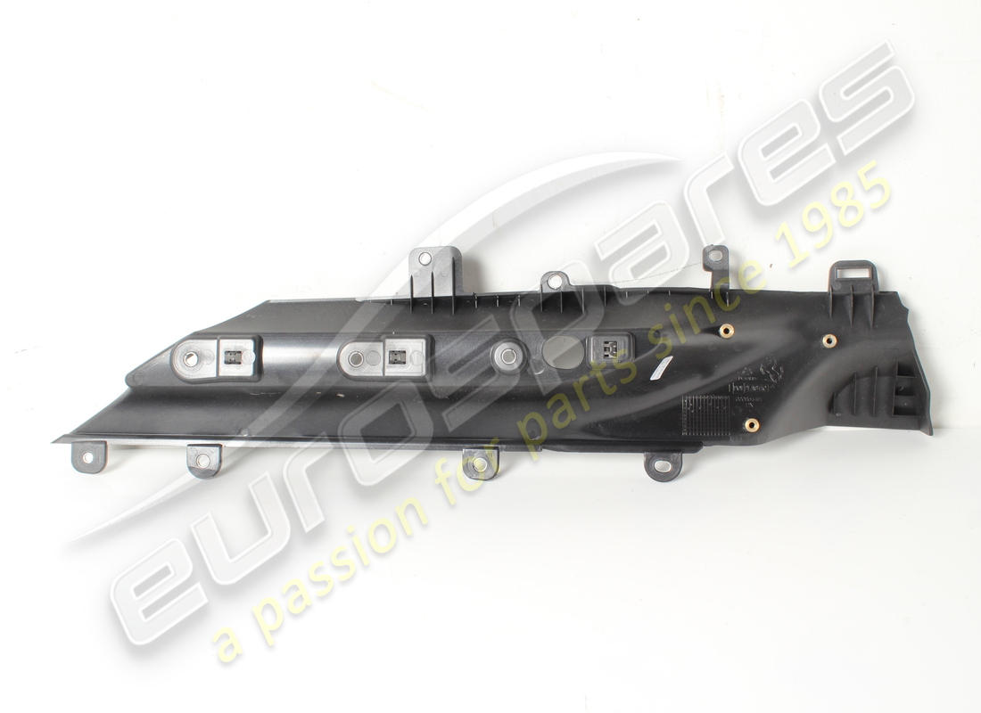 rodillera inferior delantera derecha usada ferrari. número de pieza 854457 (2)