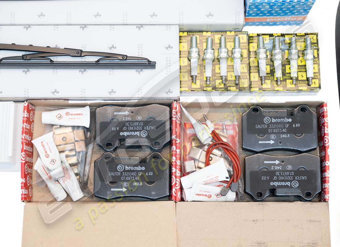 nuevo ferrari cupón de servicio de kit 30000 km. número de pieza 70001497 (2)