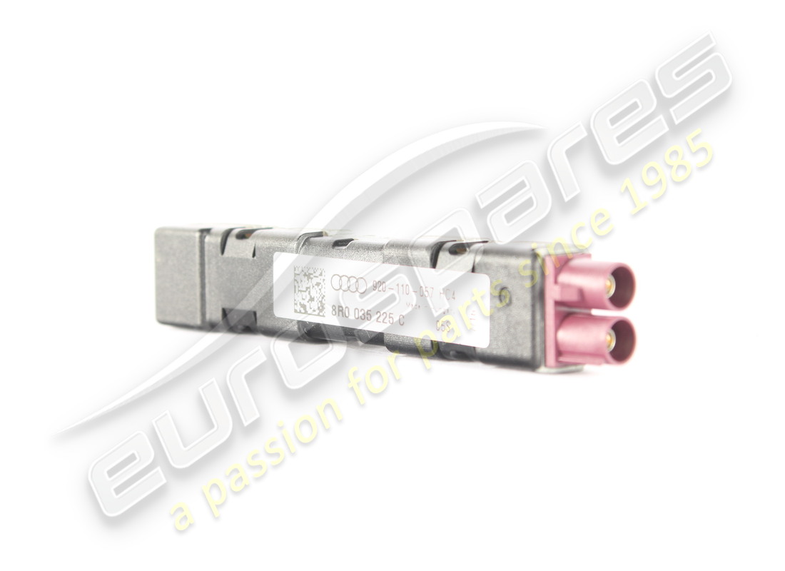 AMPLIFICADOR DE ANTENA Lamborghini USADO. NÚMERO DE PARTE 8R0035225C (1)