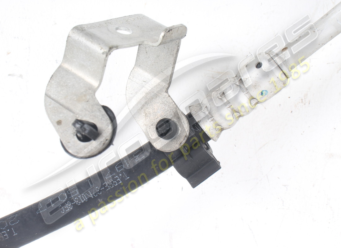 USADO FERRARI TUBO DE GAS DESDE EL DESCONECTADOR U. NÚMERO DE PIEZA 320013 (3) usado ferrari tubo de gas desde el desconectador u. número de pieza 320013 (3)