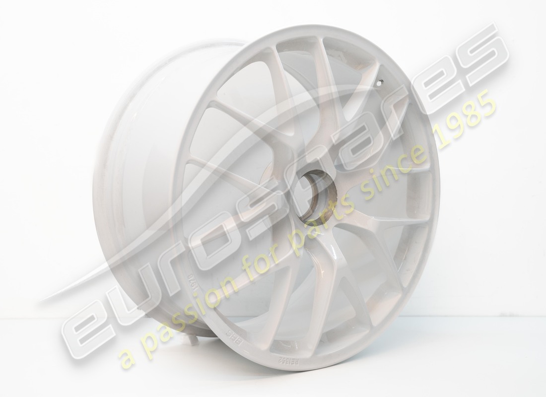 rueda delantera de desafío reacondicionada ferrari de 19 x 9 pulgadas. número de pieza 271993 (2)