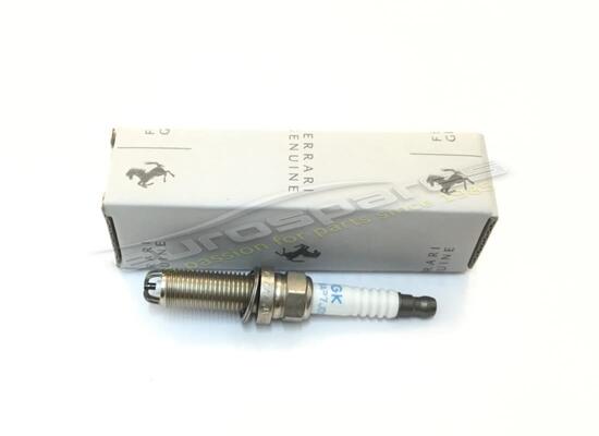 nuevo ferrari número de pieza de la bujía de encendido 310840