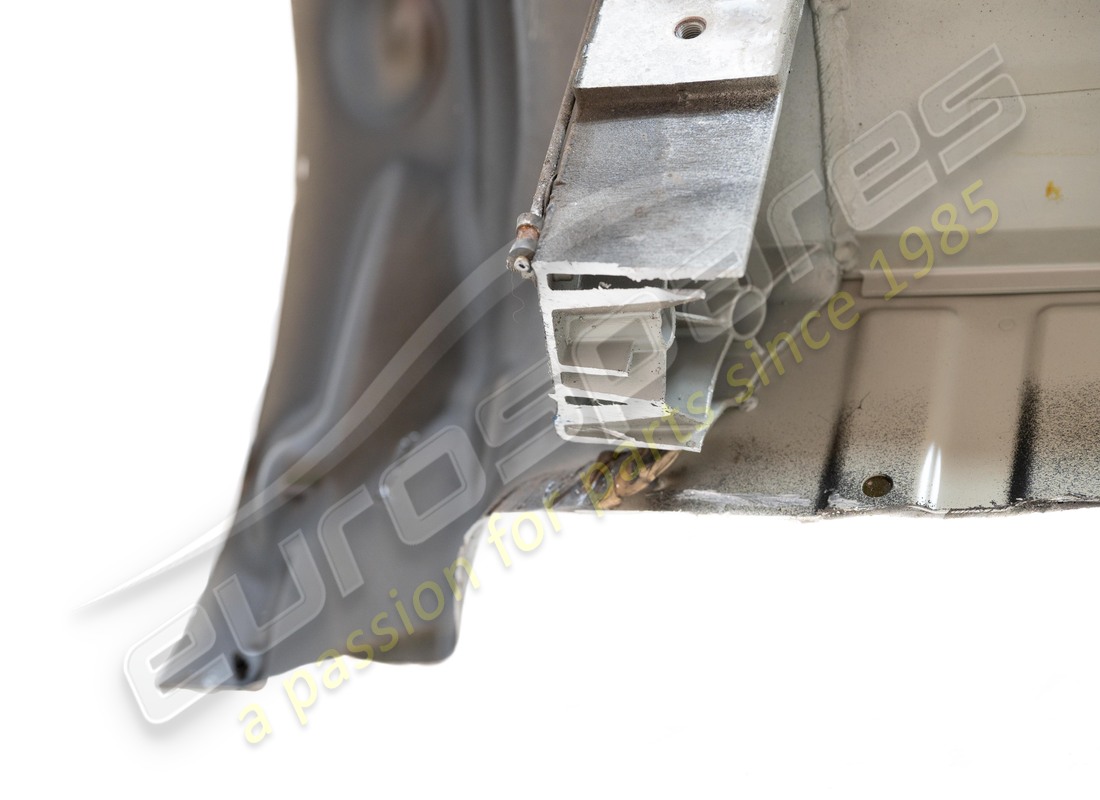 piso de maletero trasero usado eurospares. número de pieza eap1566255 (8)