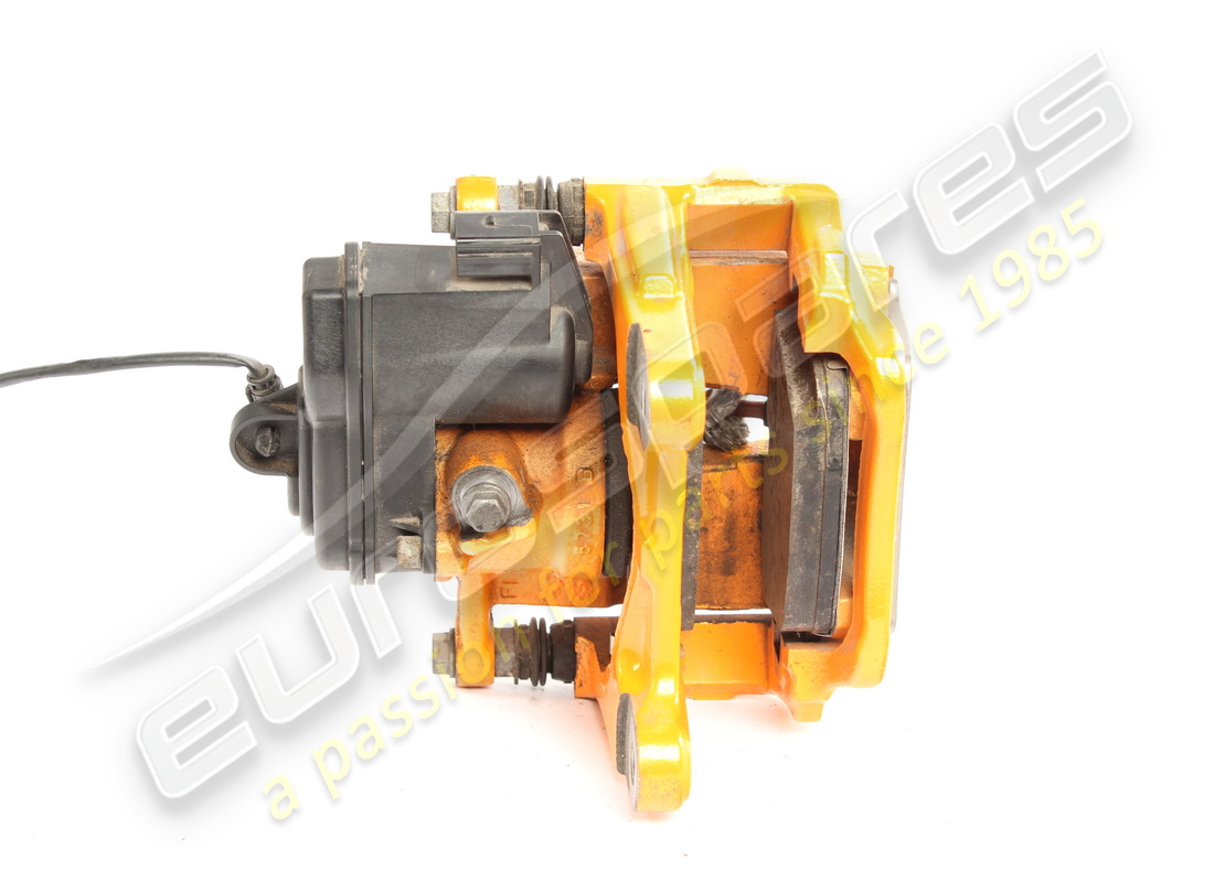 CARCASA DE PISTÓN LAMBORGHINI USADA CON FRENO E Y PORTADOR DE PINZA. NÚMERO DE PARTE EAP1450198 (2) carcasa de pistón lamborghini usada con freno e y portador de pinza. número de parte eap1450198 (2)