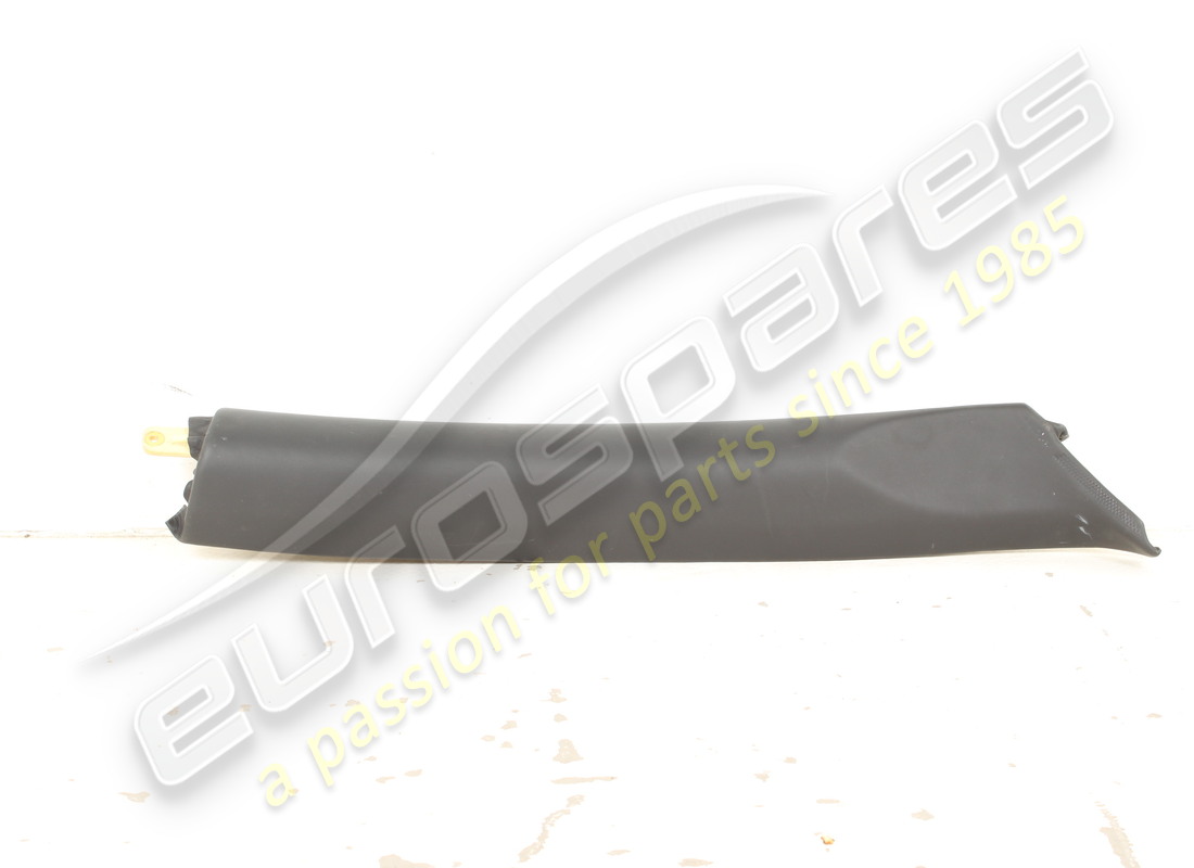 EMBELLECEDOR DERECHO RHD Ferrari USADO. NÚMERO DE PARTE 68291500 (1)