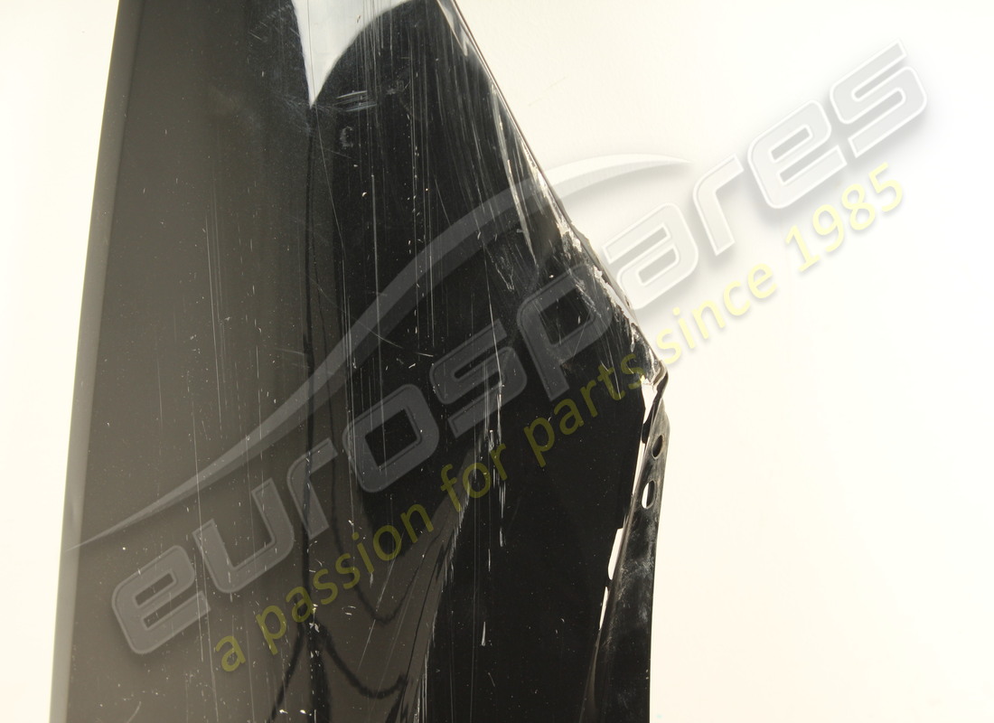guardabarros delantero derecho lamborghini dañado. número de pieza 4ml821106a (3)