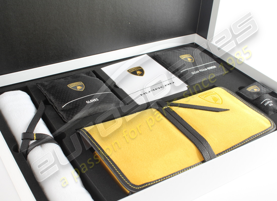 nuevo lamborghini kit de limpieza. número de parte 400898275 (3)