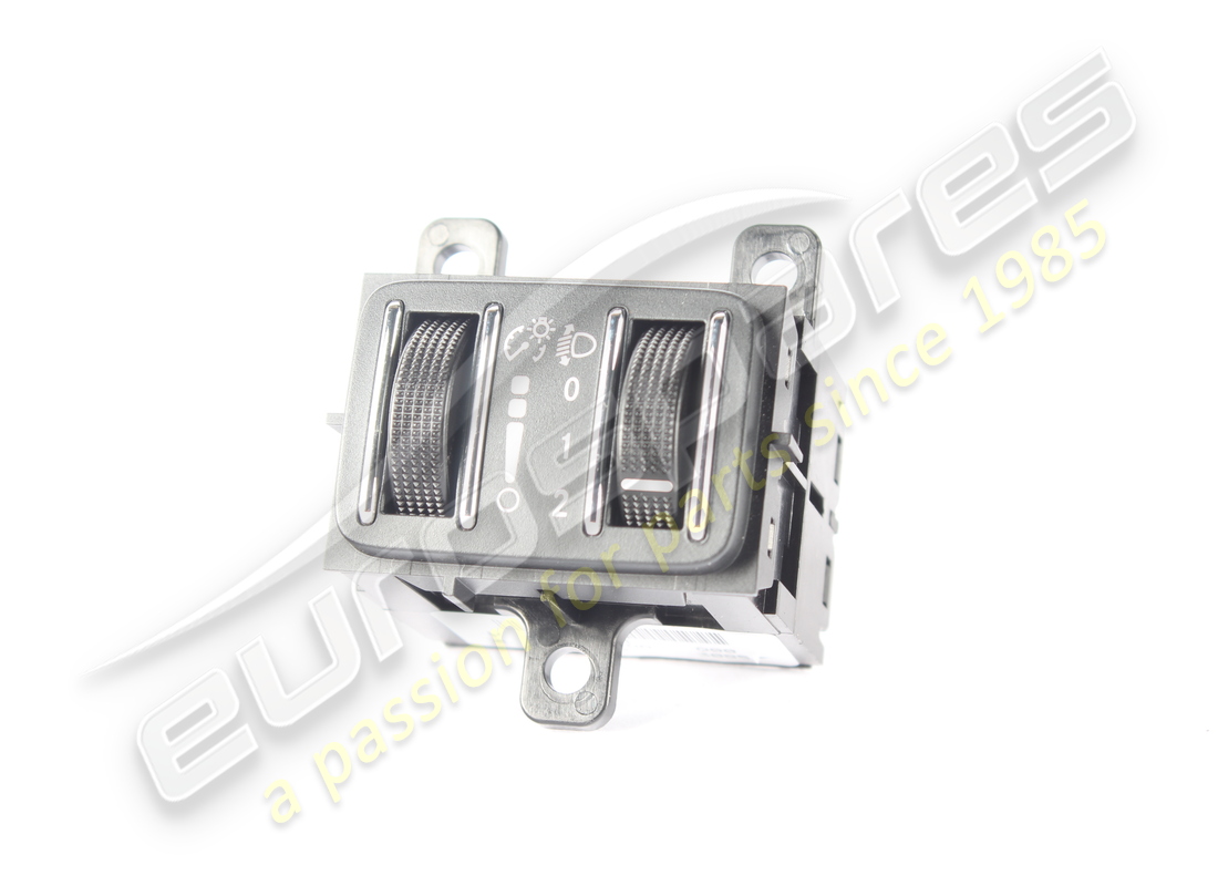 REÓSTATO DE CENTRO DE LUZ AMBIENTE USADO Maserati. NÚMERO DE PIEZA 670019921 (1)