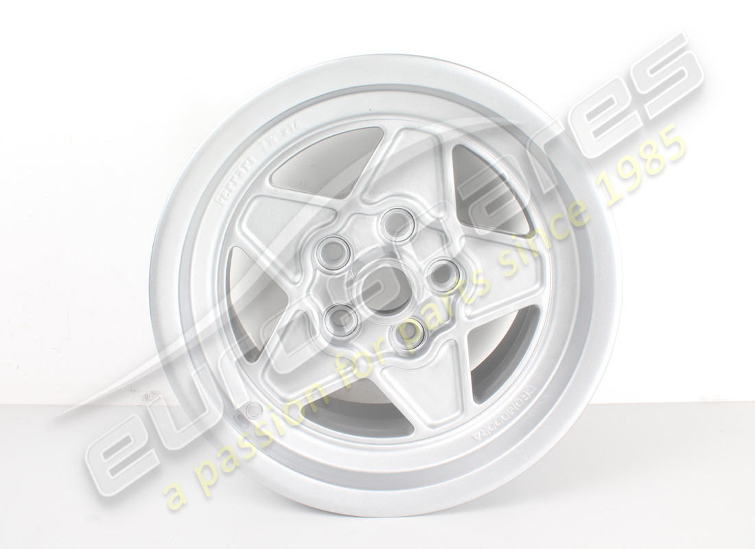 RUEDA CROMODORA REACONDICIONADA Ferrari 7.5X14. NÚMERO DE PIEZA 111290 (1)