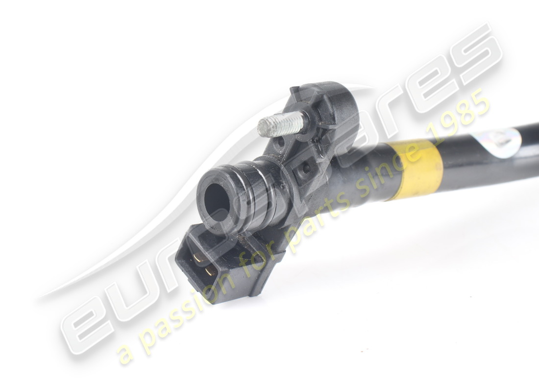 TUBO USADO FERRARI COMPLETO CON VÁLVULA PCV. NÚMERO DE PIEZA 315838 (2) tubo usado ferrari completo con válvula pcv. número de pieza 315838 (2)