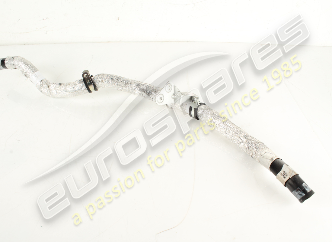 MANGUERA DE RETORNO DE AGUA DELANTERA USADA Ferrari. NÚMERO DE PIEZA 331902 (1)