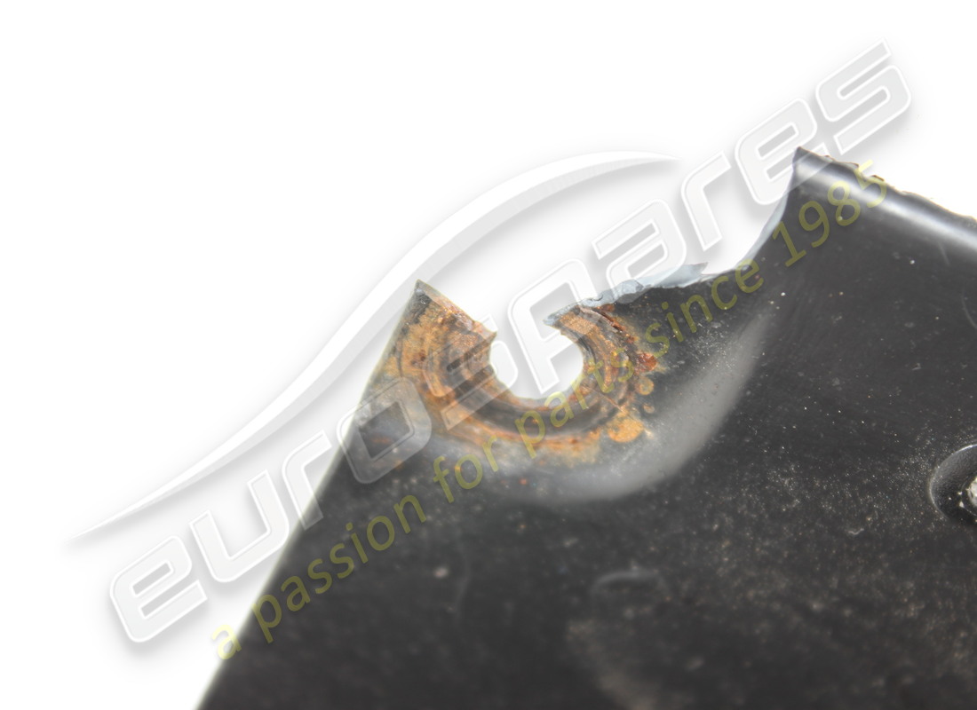 pasaje de rueda trasero derecho completo dañado ferrari. número de pieza 88567400 (4)