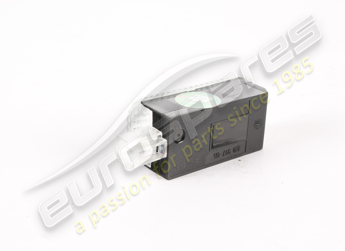 luz de entrada lamborghini usada. número de pieza 4e0947415 (2)