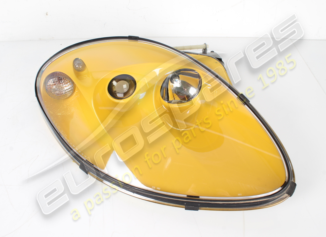 CONJUNTO DE LÁMPARA DER. Ferrari USADO RHD GIALLO MODENA. NÚMERO DE PARTE 72001370 (1)