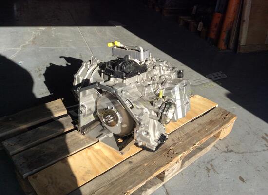 nuevo lamborghini 7-speed número de pieza de la caja de cambios de doble embrague 0bz300041b001