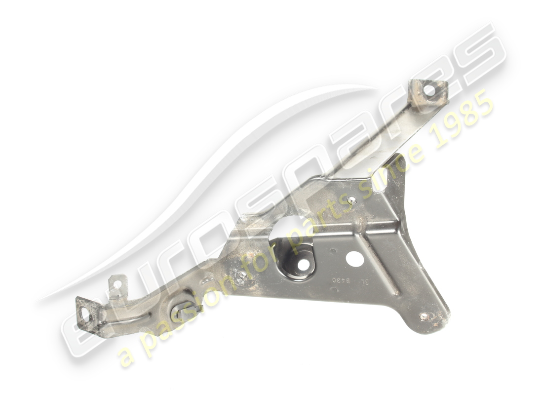 SOPORTE Maserati USADO. NÚMERO DE PARTE 670031030 (1)