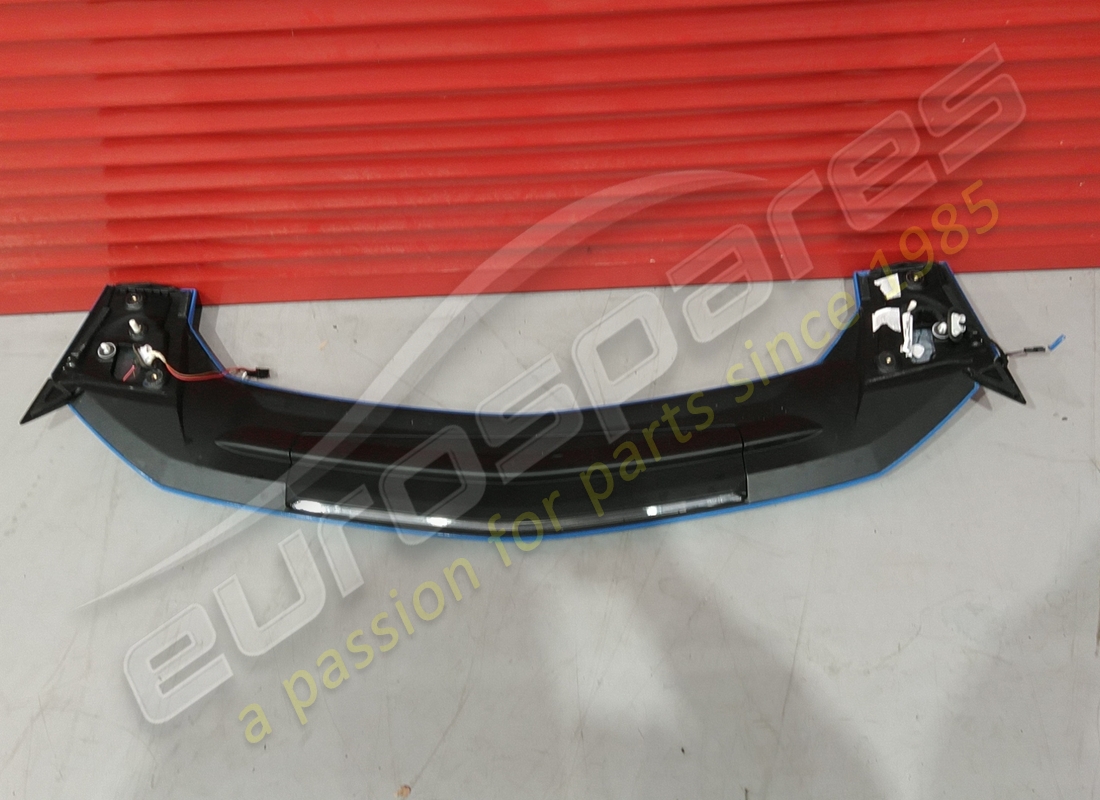 spoiler de ala lamborghini usado. número de parte 4ml827933agru (2)