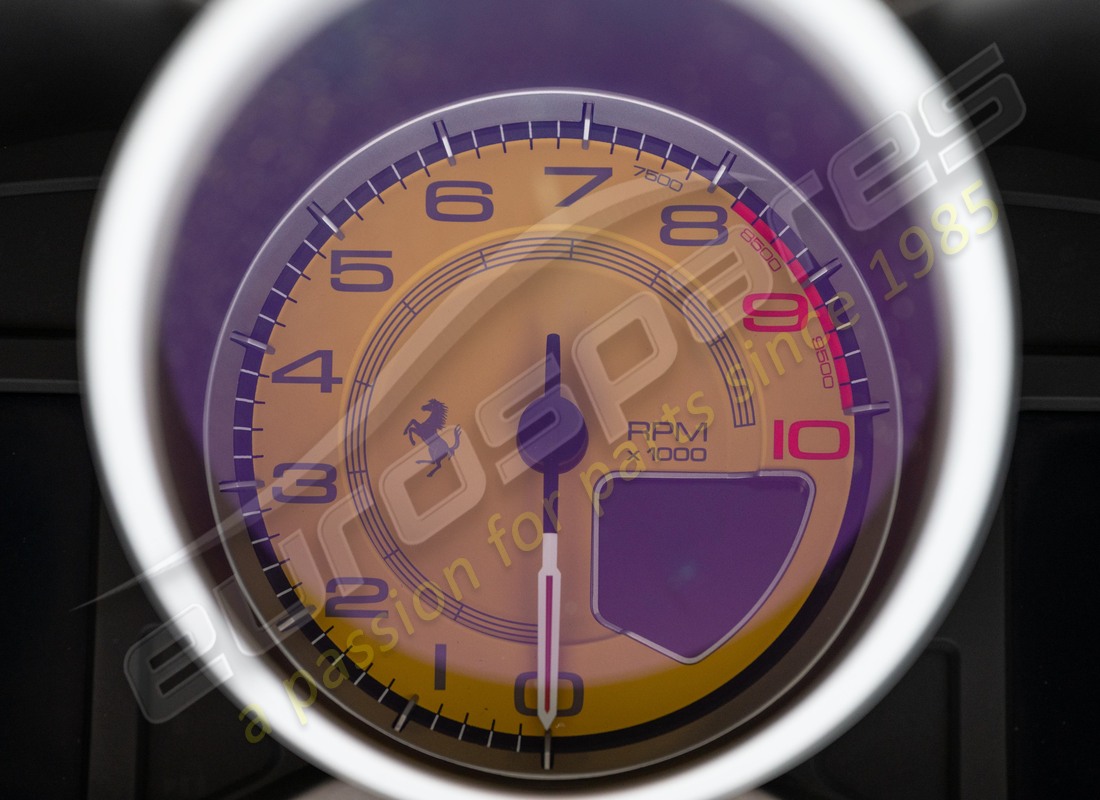 panel de instrumentos ferrari usado. número de parte 270652 (2)