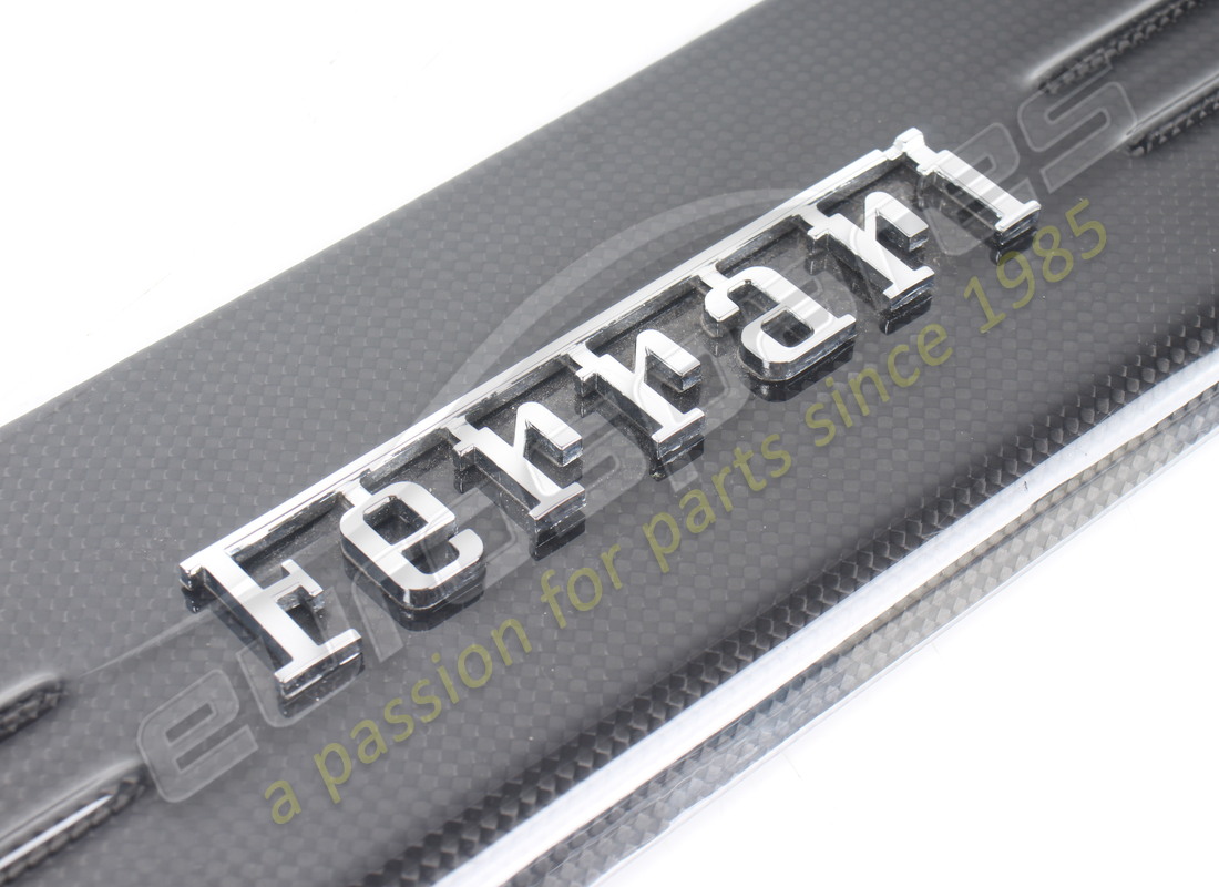 PLACA DE RACOR IZQUIERDA FERRARI USADA. NÚMERO DE PARTE 86873400 (3) placa de racor izquierda ferrari usada. número de parte 86873400 (3)